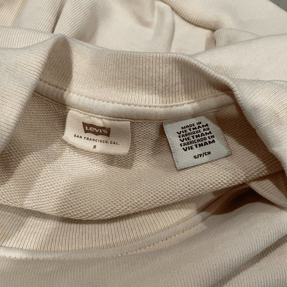 Women's Levi's Oversized Sweatshirt Size Small (Fits REALLY Big) - Picture 3 of 5